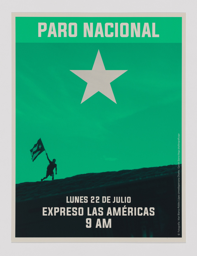 Green poster with a star, person holding a flag. Text: "Paro Nacional, Lunes 22 de Julio, Expreso Las Américas, 9 AM."