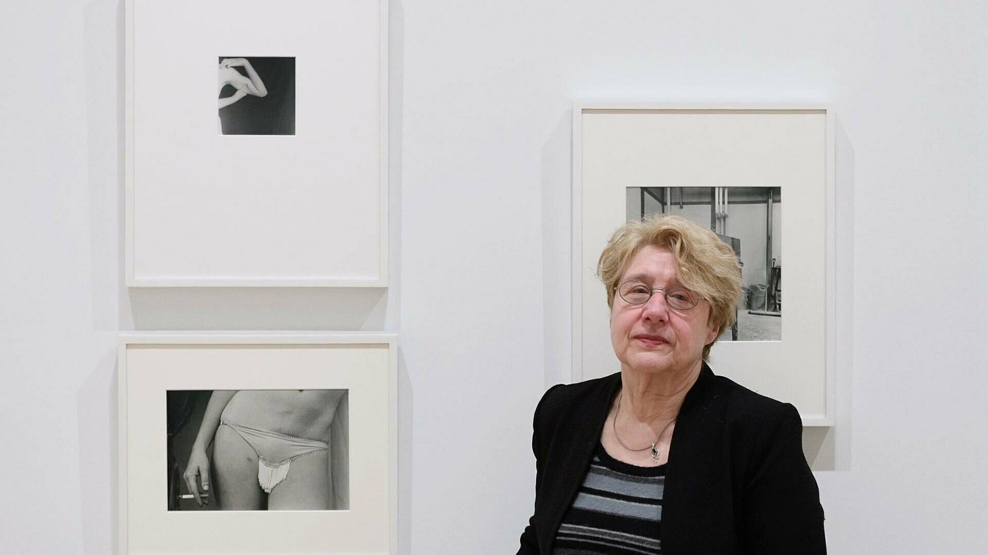 Martha Rosler with Susan Meiselas's work Shortie on the Bally, Barton, Vermont